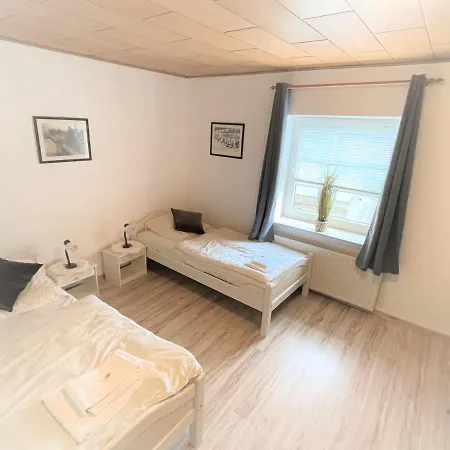 Ellada Restaurant & Hotel 3*
