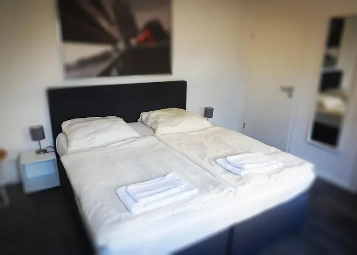 Ellada Restaurant & 3*