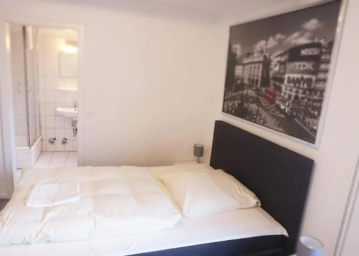 Ellada Restaurant & מלון טארפ