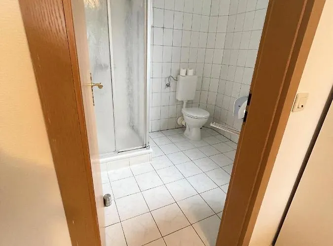 מלון Ellada Restaurant & 3*