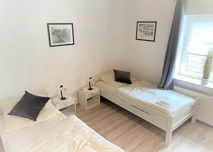 Ellada Restaurant & 3*