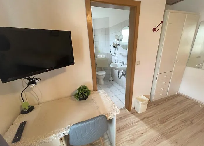 Ellada Restaurant & 3*