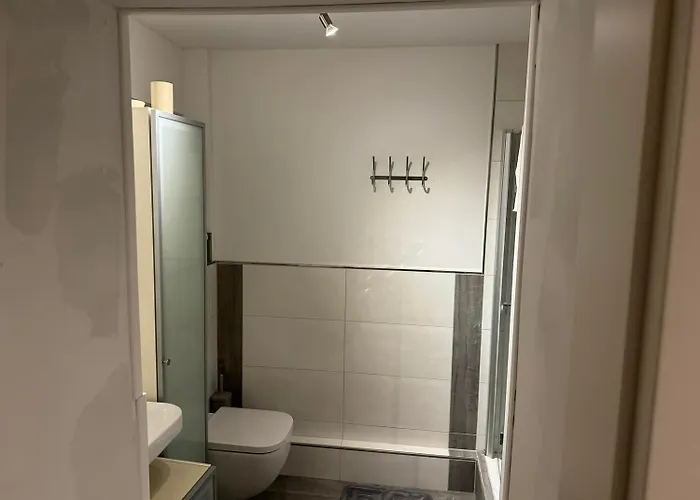 Ellada Restaurant & מלון טארפ