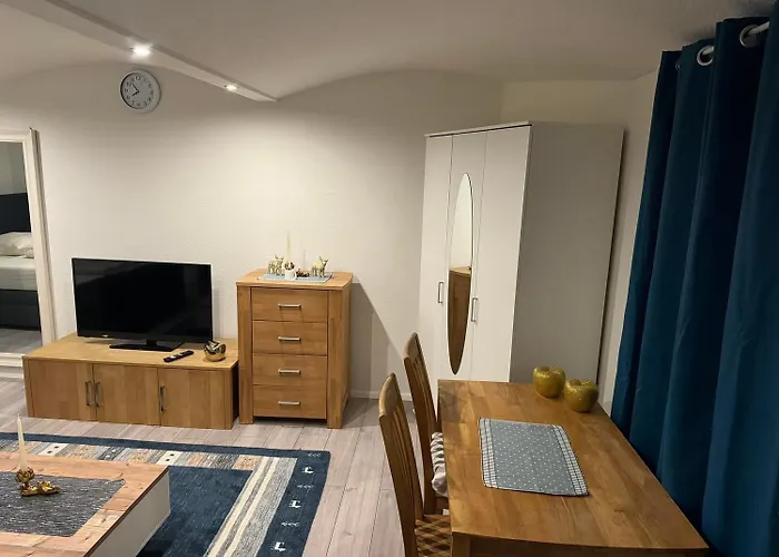 מלון Ellada Restaurant & טארפ